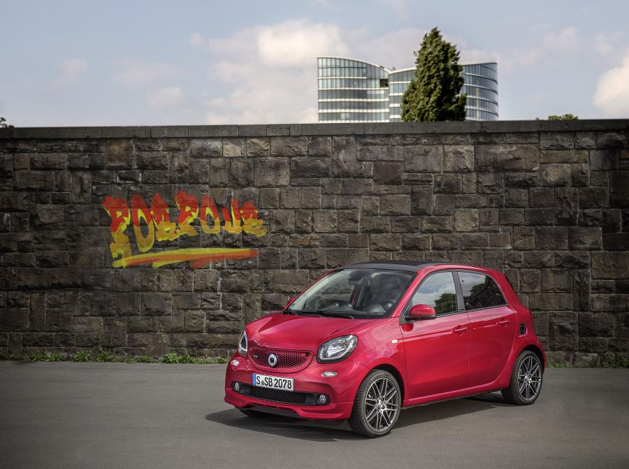  Smart ForFour Xclusive by Brabus 2016 года  (фото 16 из 20)